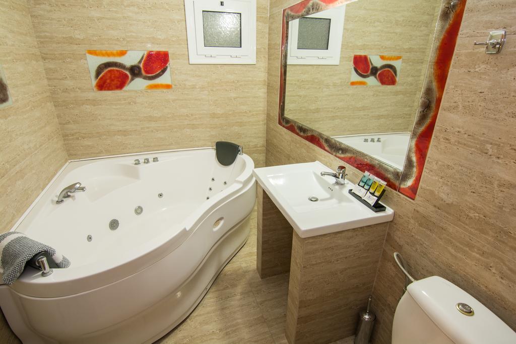Hotel Alexandros Doxato Buitenkant foto